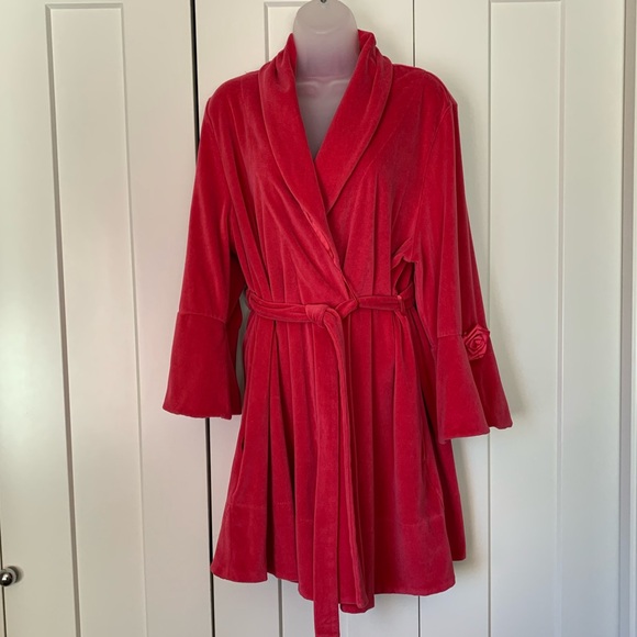 Casual Moments plush pink robe L - Picture 4 of 9